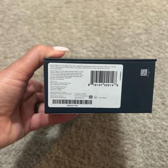 Fitbit Versa Smartwatch - Peach Band/Rose Gold Aluminum Case - Picture 2 of 8